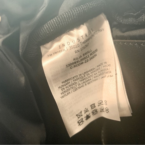 🌚 MONCLER Small Kilia Puffer Crossbody Bag Metallic Silver Foil - Picture 10 of 14